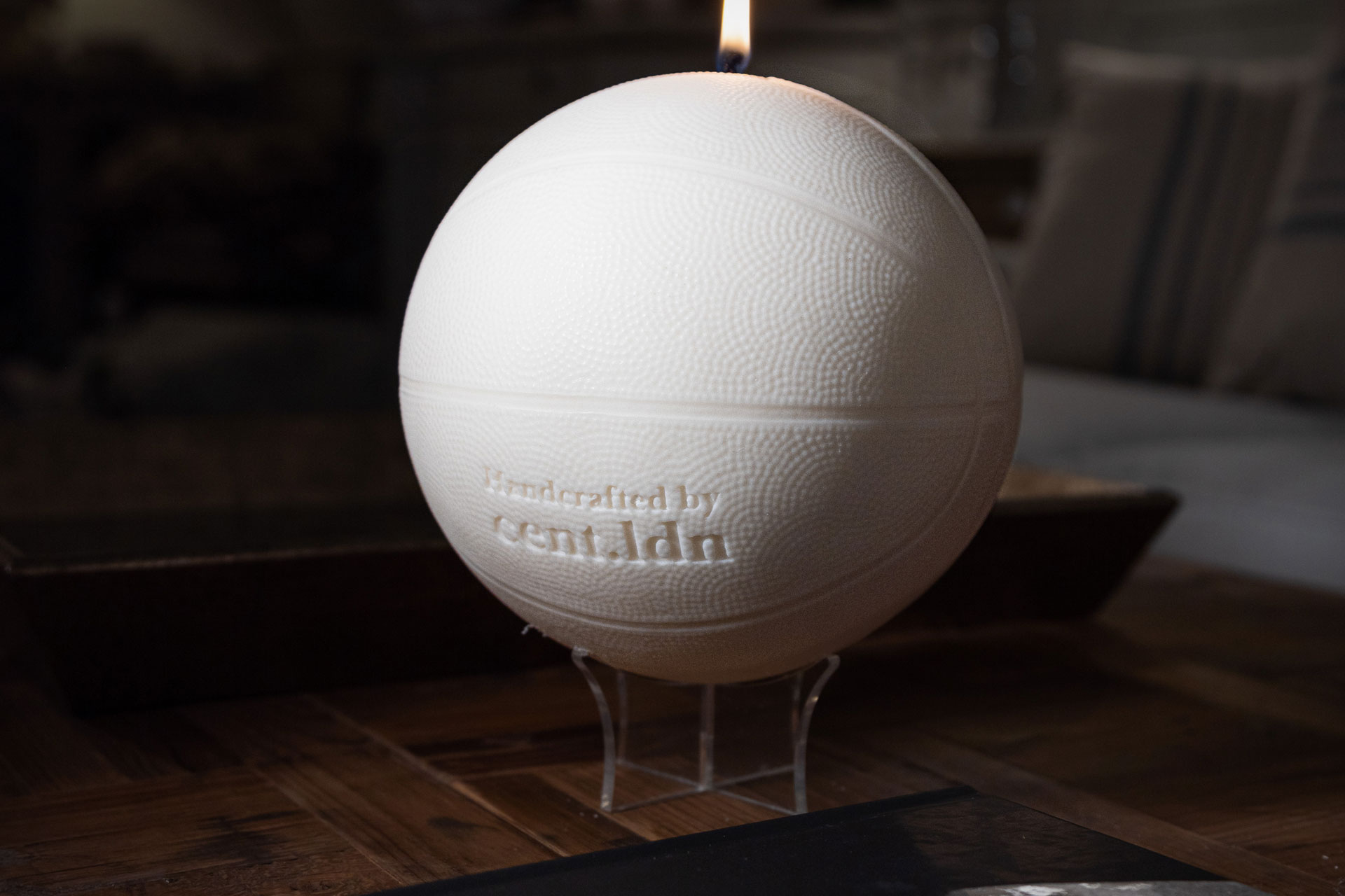 cent.ldn Basketball Candle Uncrate