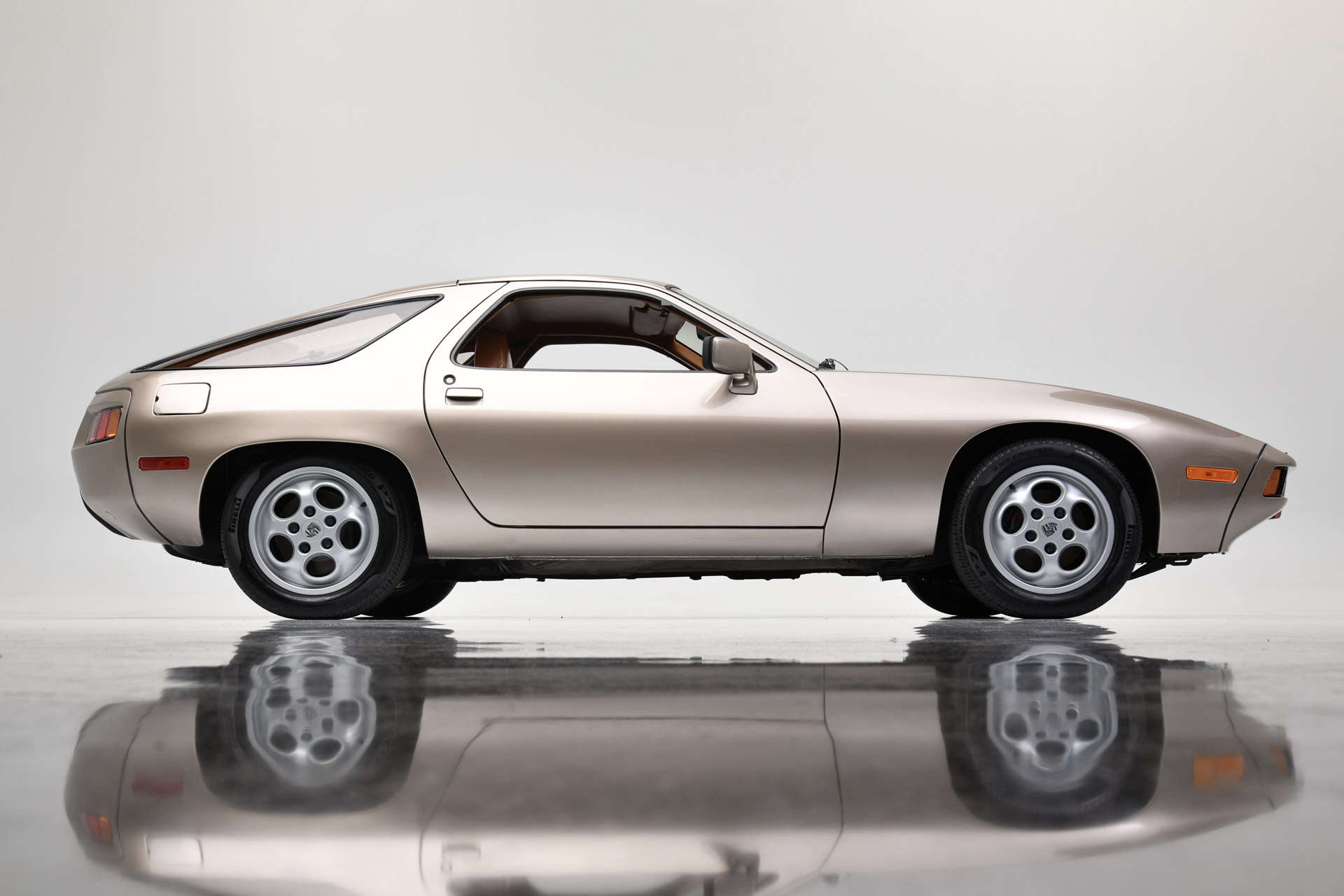 Risky Business Porsche 928 Coupe | Uncrate