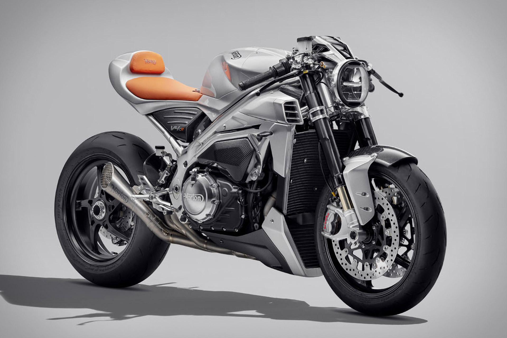 诺顿 V4 Cafe Racer 摩托车 | Uncrate