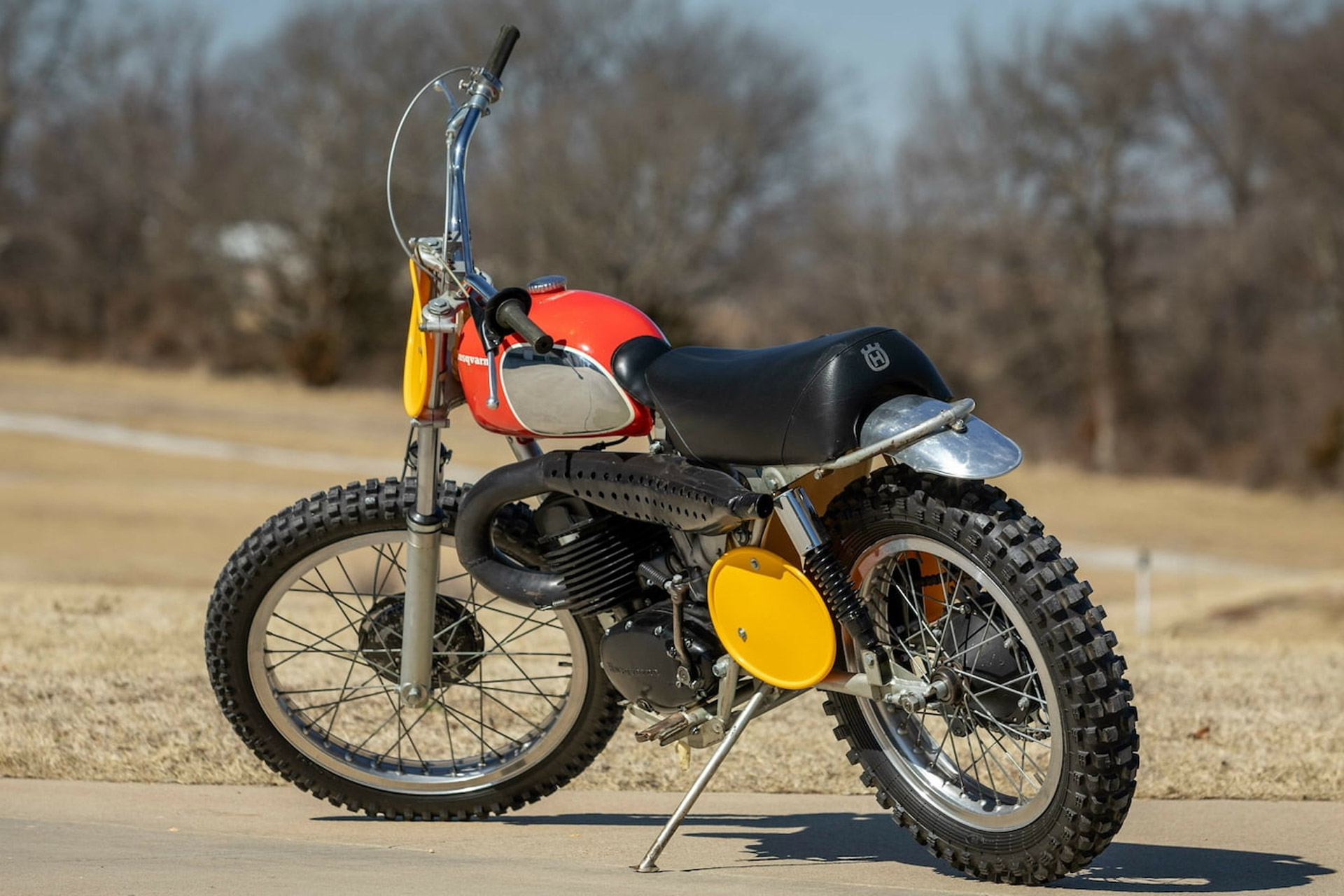 Steve McQueen's 1971 Husqvarna 400 Cross Motorcycle | Uncrate, image size:1920x1280