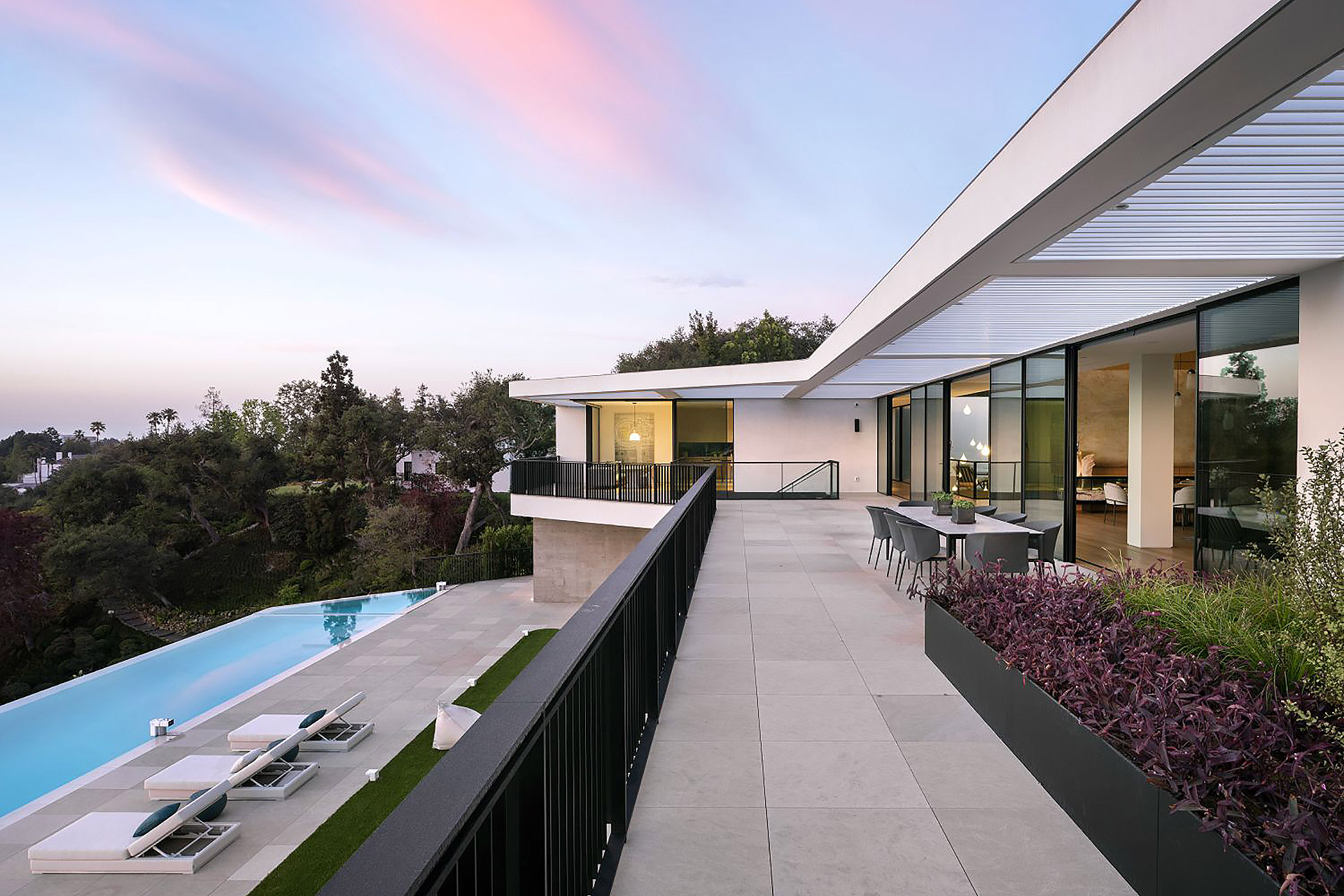 Bel-Air Country Club House | Uncrate