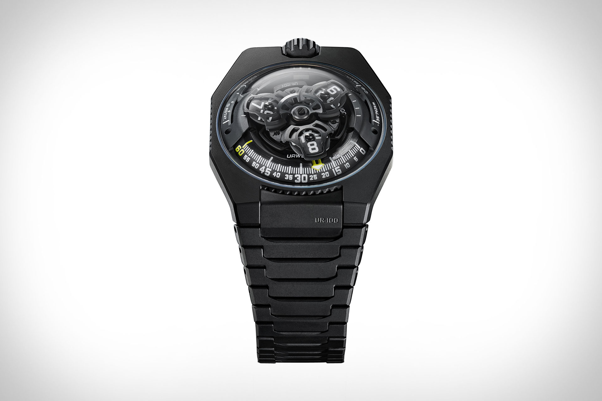 Часы Urwerk UR-100V в черной титановой куртке
