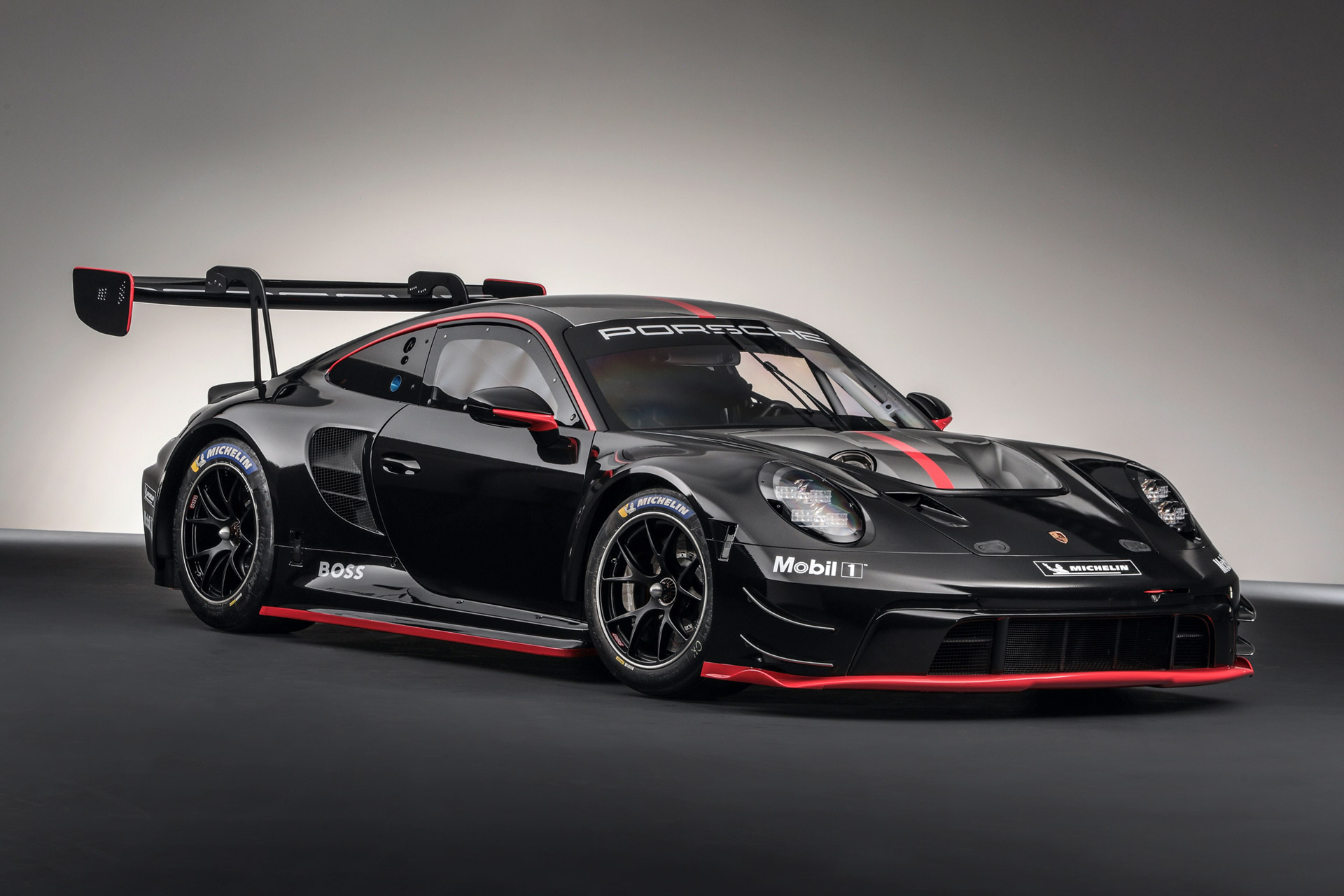 Voiture de course Porsche 911 GT3 R 2023 Uncrate