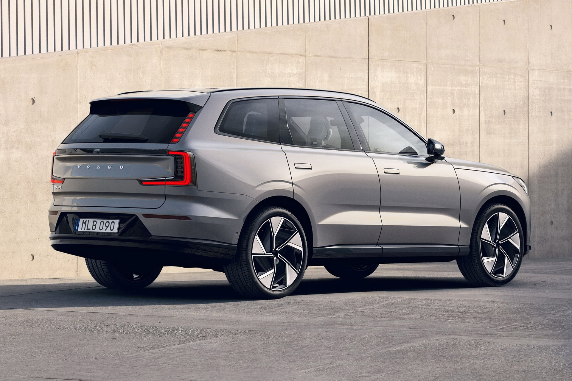 2024 Volvo Ex90 Full Electric Suv - Emalia Norine