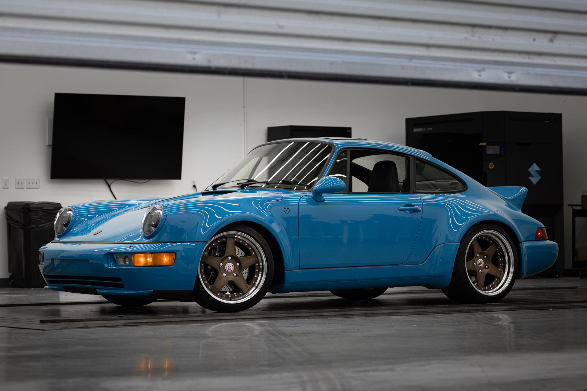 Porsche 964 с редкими цветами