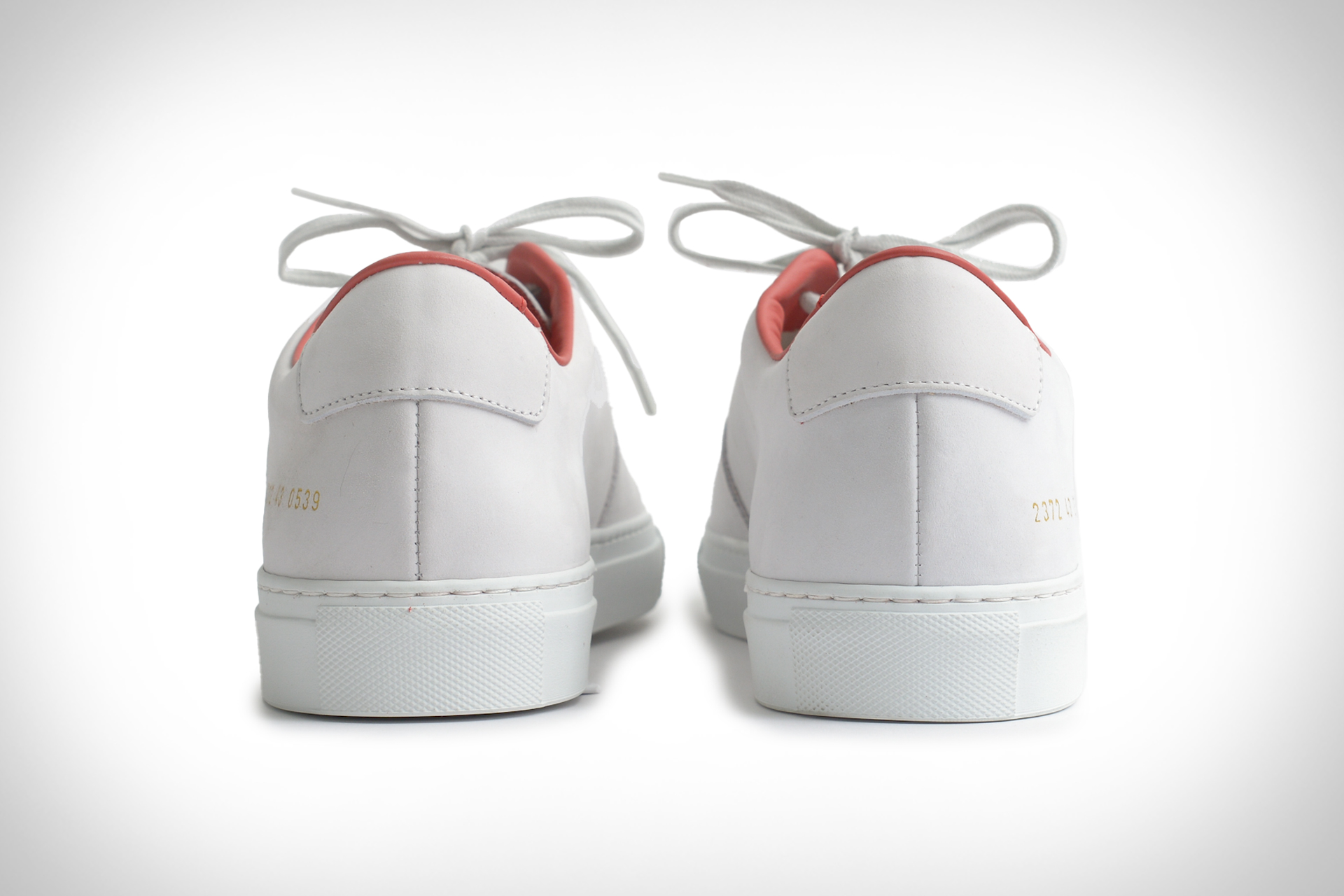 Common Projects Bball サマー ヌバック スニーカー | Uncrate