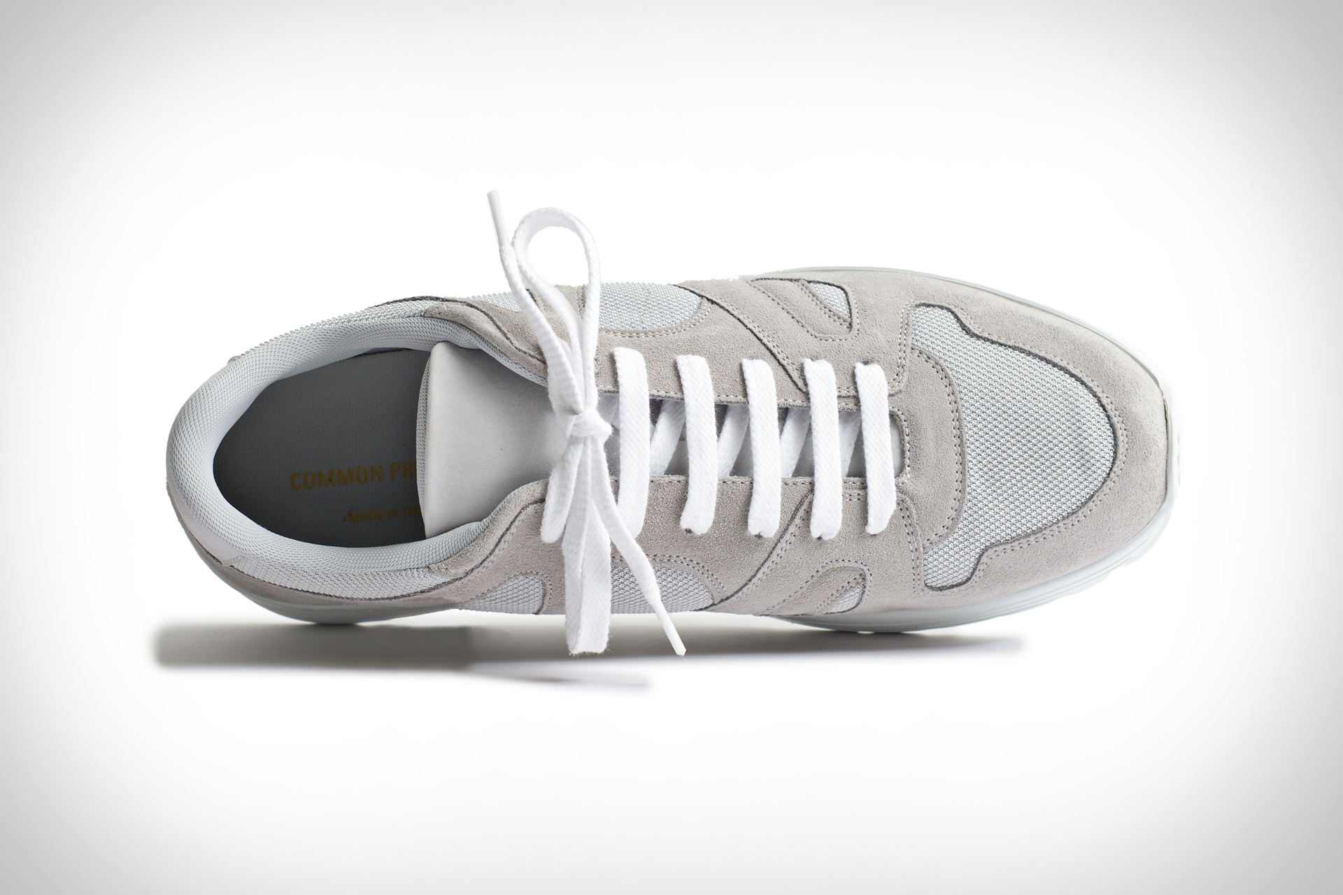 cross trainer sneakers