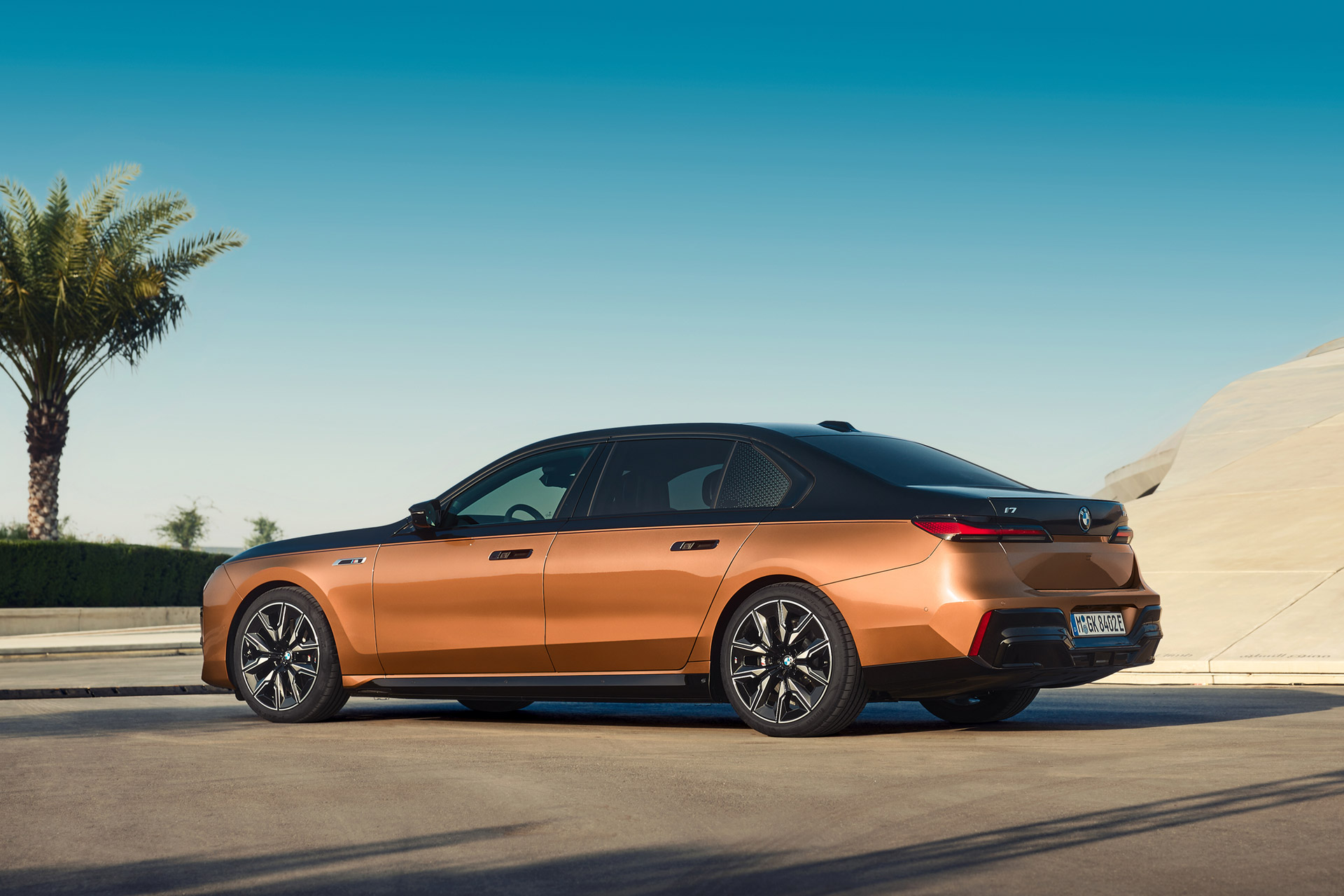 2024 BMW i7 M70 xDrive EV | Uncrate