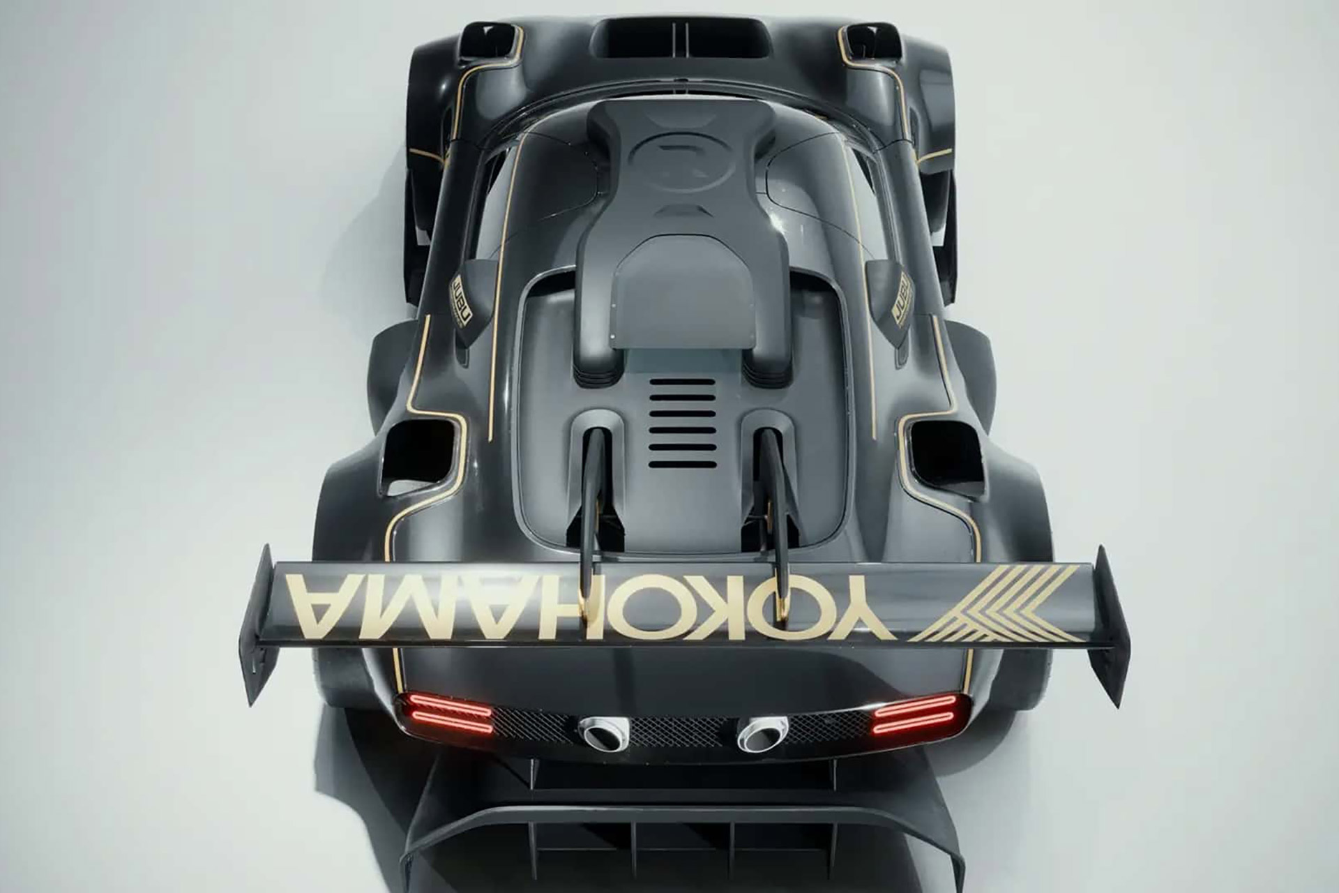 ラドフォード タイプ 62-2 パイクス ピーク エディション | Uncrate