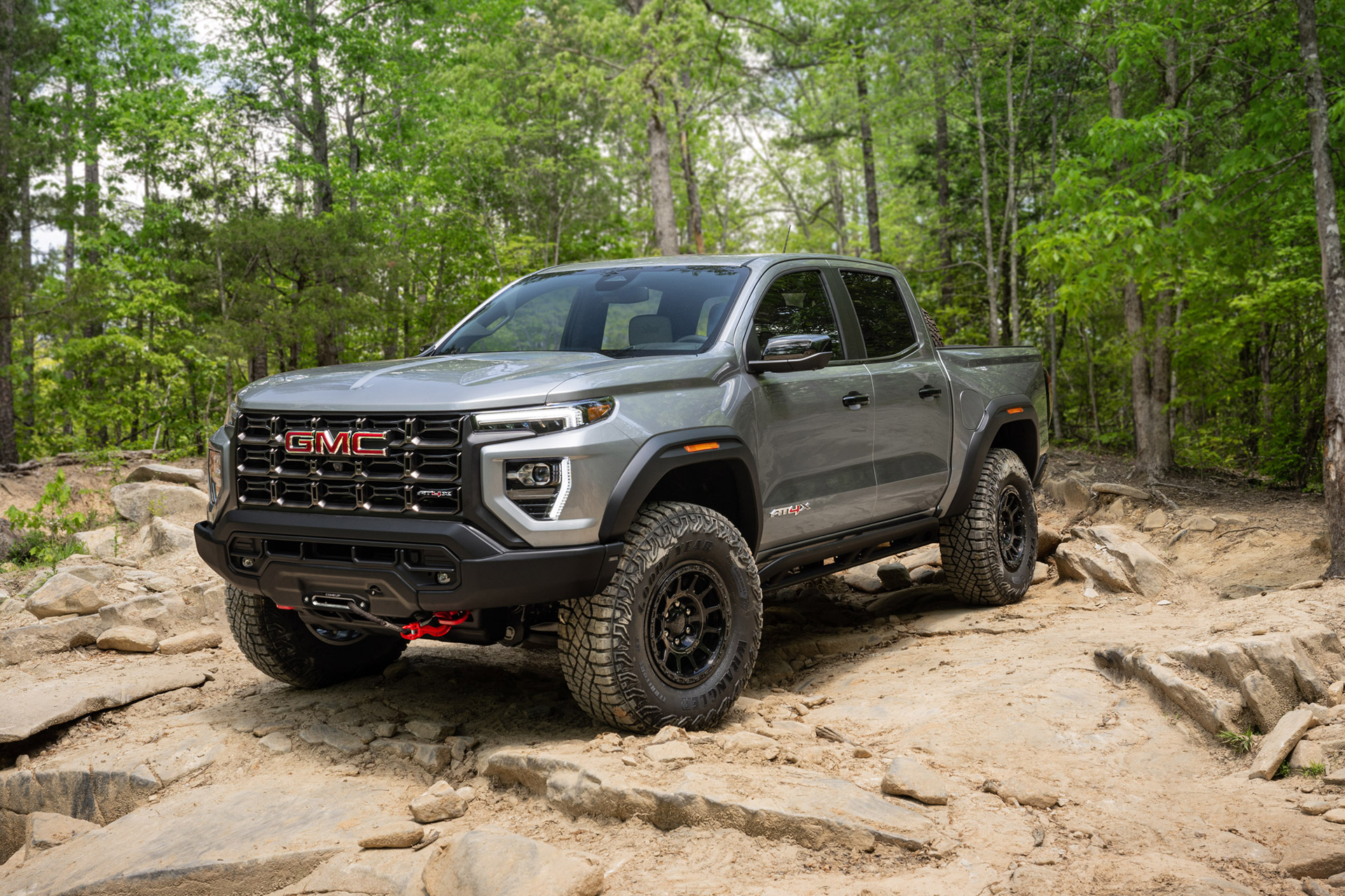 2024 GMC Canyon AT4X AEV 版 Uncrate