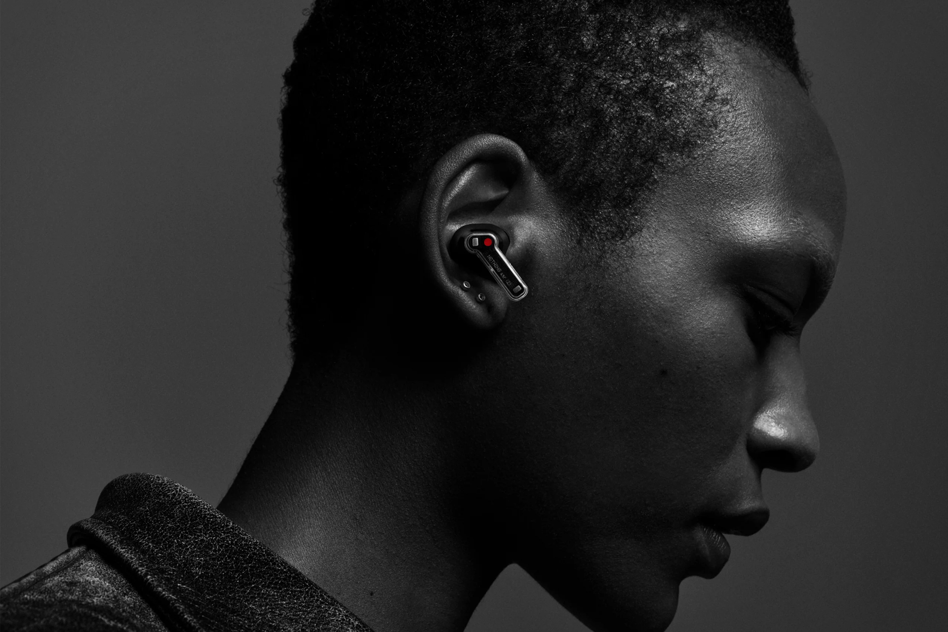Nothing Ear(2) ブラック エディション ワイヤレス ヘッドフォン Nothing Ear(2) ブラック エディション ワイヤレス ヘッドフォン