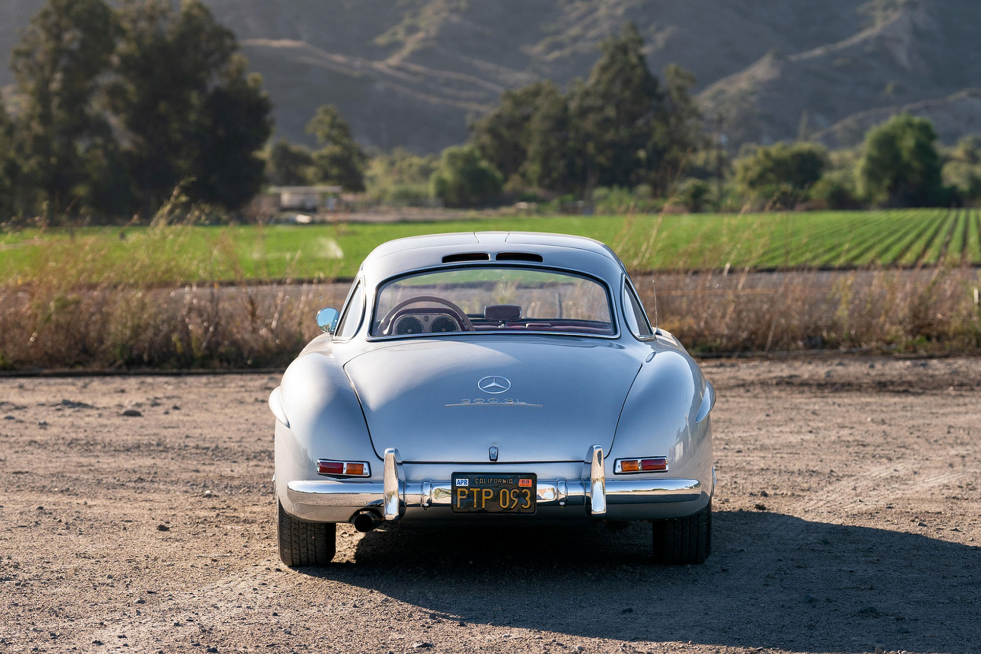 1956 メルセデス・ベンツ 300SL ガルウィング | Uncrate 1956 メルセデス・ベンツ 300SL ガルウィング | Uncrate