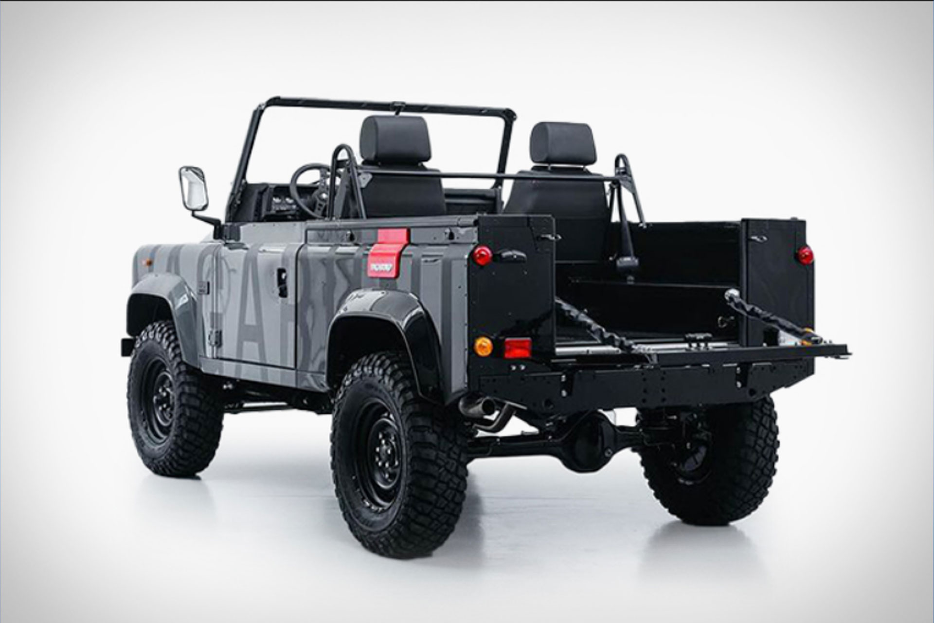 Vagabund Moto Land Rover Defender 90 Truck | Uncrate