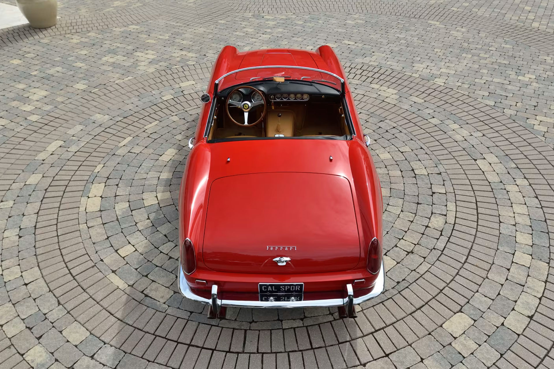 1963 フェラーリ 250 GT SWB カリフォルニア スパイダー | Uncrate