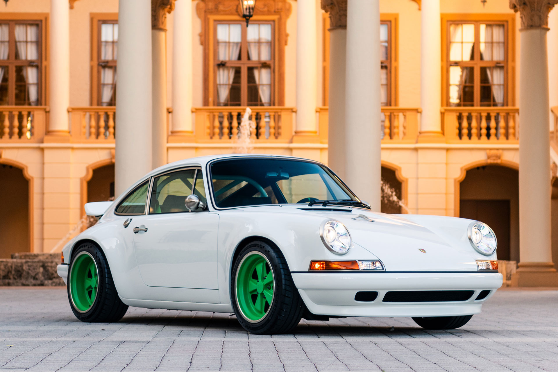 Porsche 911 1991 года, обновленный Зингером