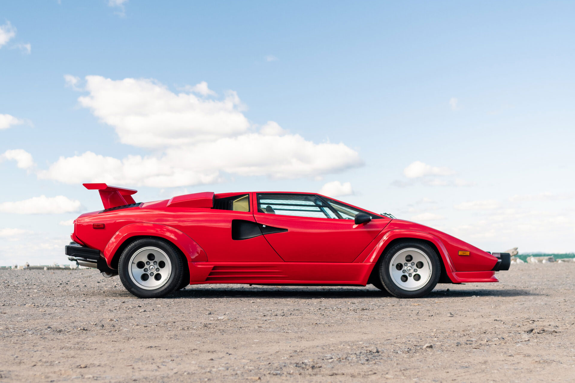 1986 Lamborghini Countach LP5000 Quattrovalvole | Uncrate