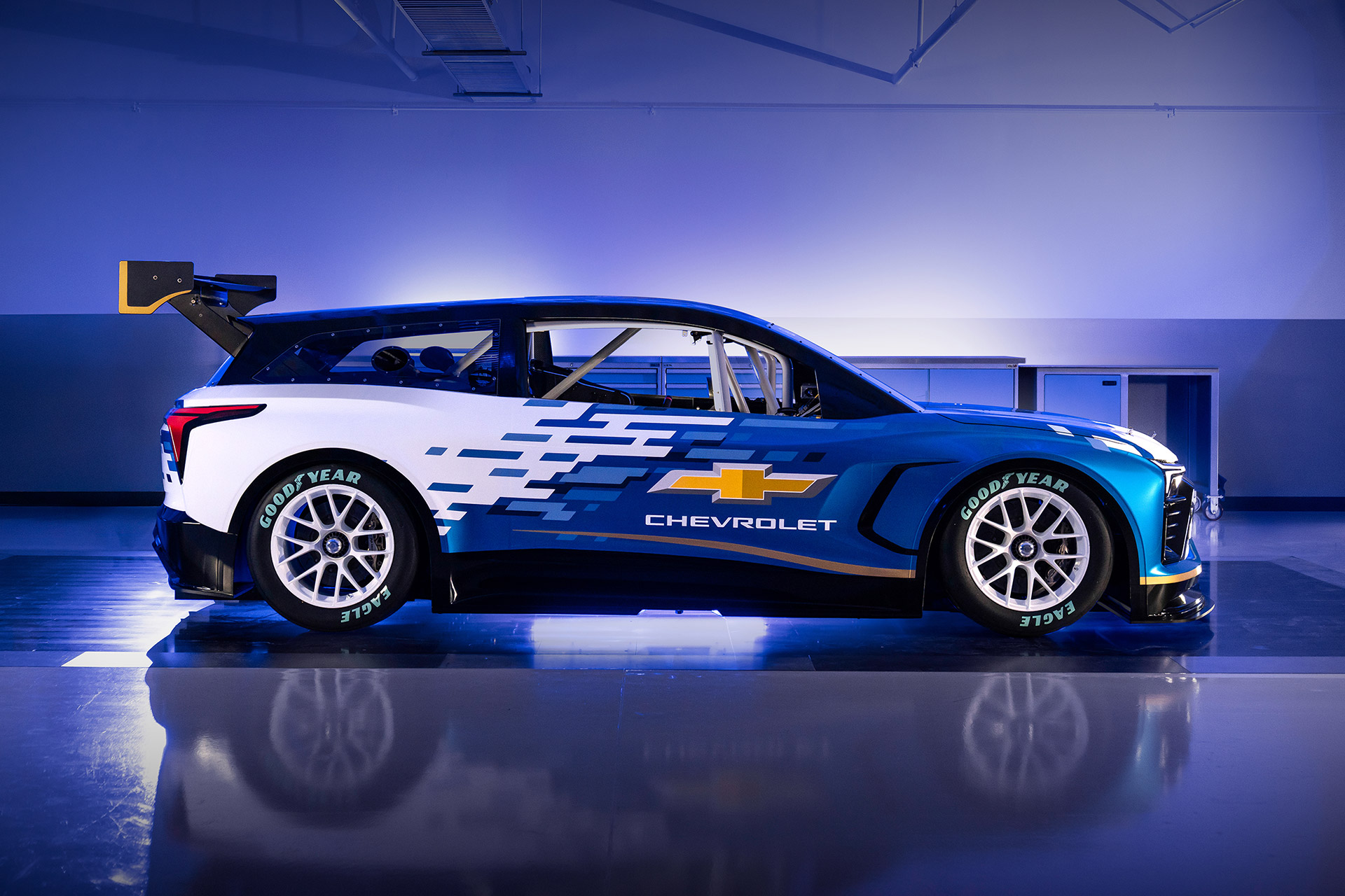Chevrolet Blazer EV.R NASCAR-Prototyp | Uncrate