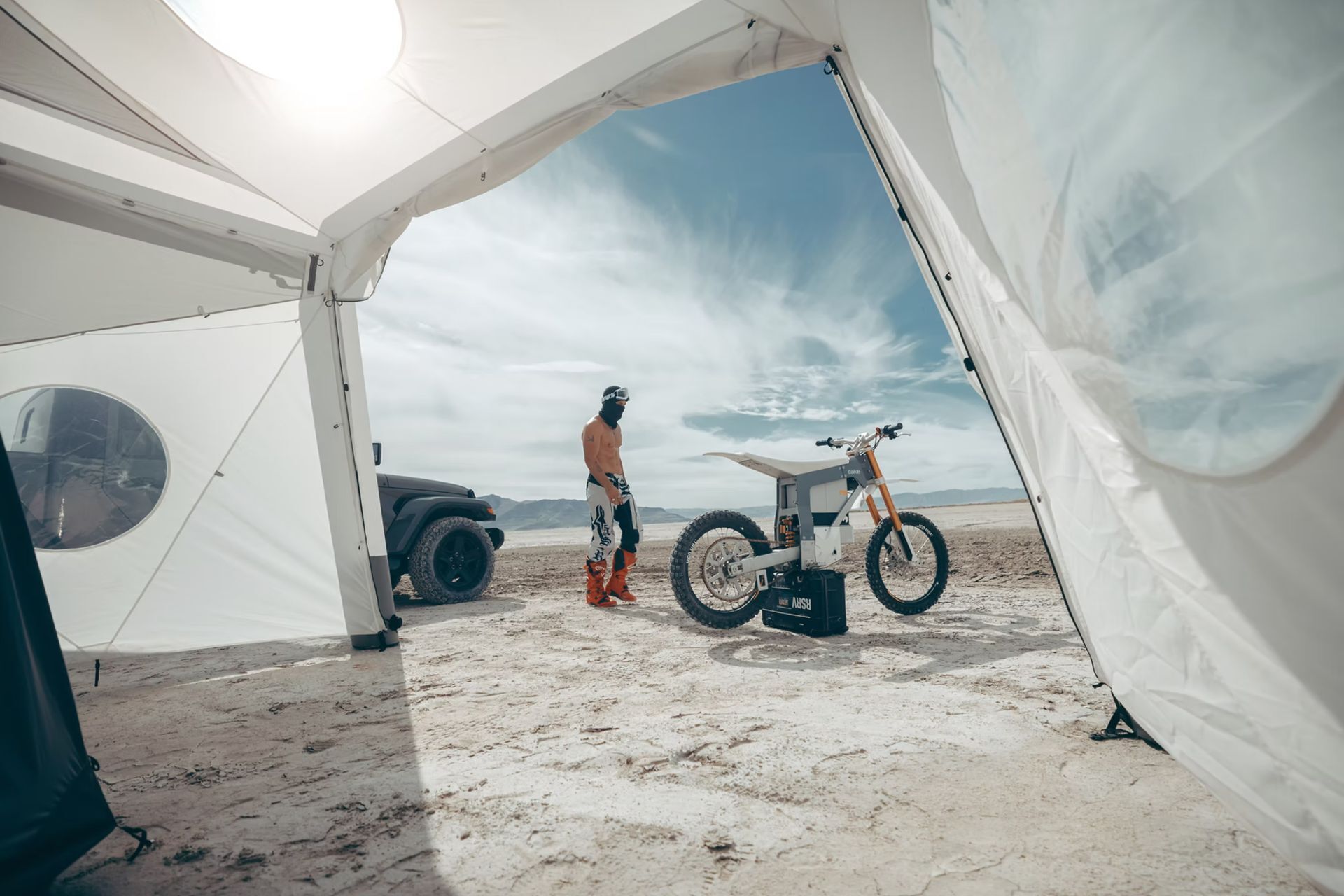 EXOD Air Station Base 01 Inflatable Basecamp | Uncrate
